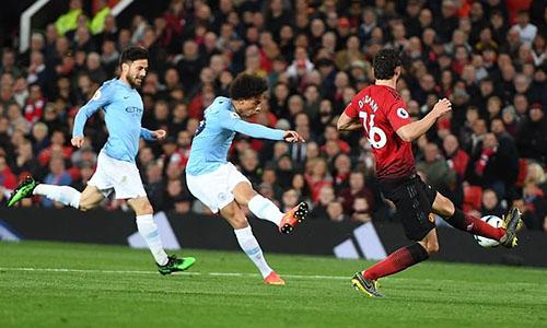 Trước khi Leroy Sane ấn định chiến thắng 2-0 bằng một cú sút quyết đoán.