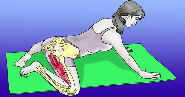 Động tác con ếch  Ngồi trên thảm với hai chân dưới mông và hai đầu gối rộng ra. Giữ chân trên mặt đất, nâng mông lên và đưa hai tay về phía trước, kéo người tiến dọc theo thảm càng xa càng tốt, cho đến khi bạn cảm thấy căng ở đùi. Giữ nguyên tư thế trong 2 phút.
