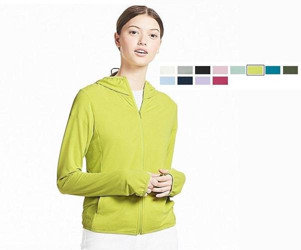 Các chất liệu như cotton, jeans, vải Polyester có độ bóng cao, vải lụa satin là những chất liệu áo chống nắng cực tốt vì nó phản xạ lại các bức xạ tử ngoại.