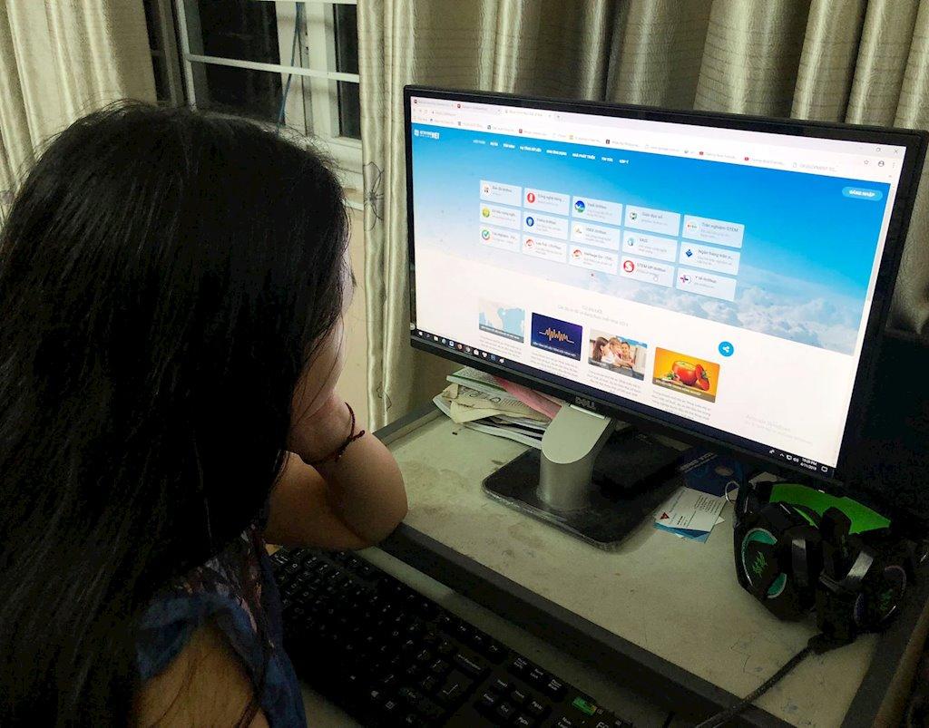 Một trong những dự án đang được triển khai trên Hệ tri thức Việt số hóa là dự án Giáo dục số với mục tiêu xây dựng một hệ sinh thái giáo dục trên Hệ tri thức Việt số hóa