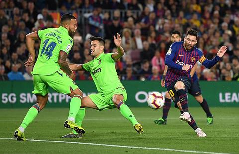Messi ghi bàn giúp Barca đánh bại Levante