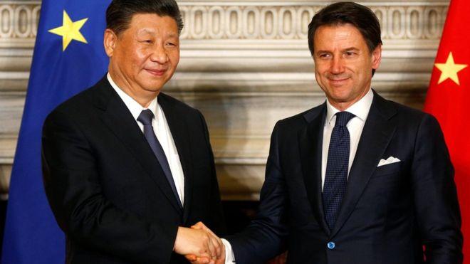 Thủ tướng Italia Giuseppe Conte (phải) và PG88 go Bắn cá Trung Quốc Tập Cận Bình trong cuộc gặp tại Rome ngày 23/3/2019.