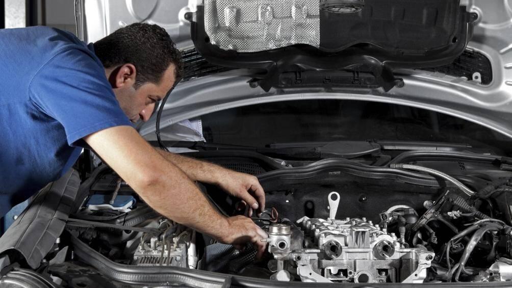 Việc vệ sinh ô tô sẽ phát hiện và sớm xử lý được tình trạng chuột trên xe