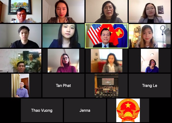 Những người tham gia cuộc trao đổi trực tuyến với Đại sứ và đại diện các cơ quan ngoại giao PG 88 Nổ Hũ tại Mỹ (Ảnh: ĐSQ VN)