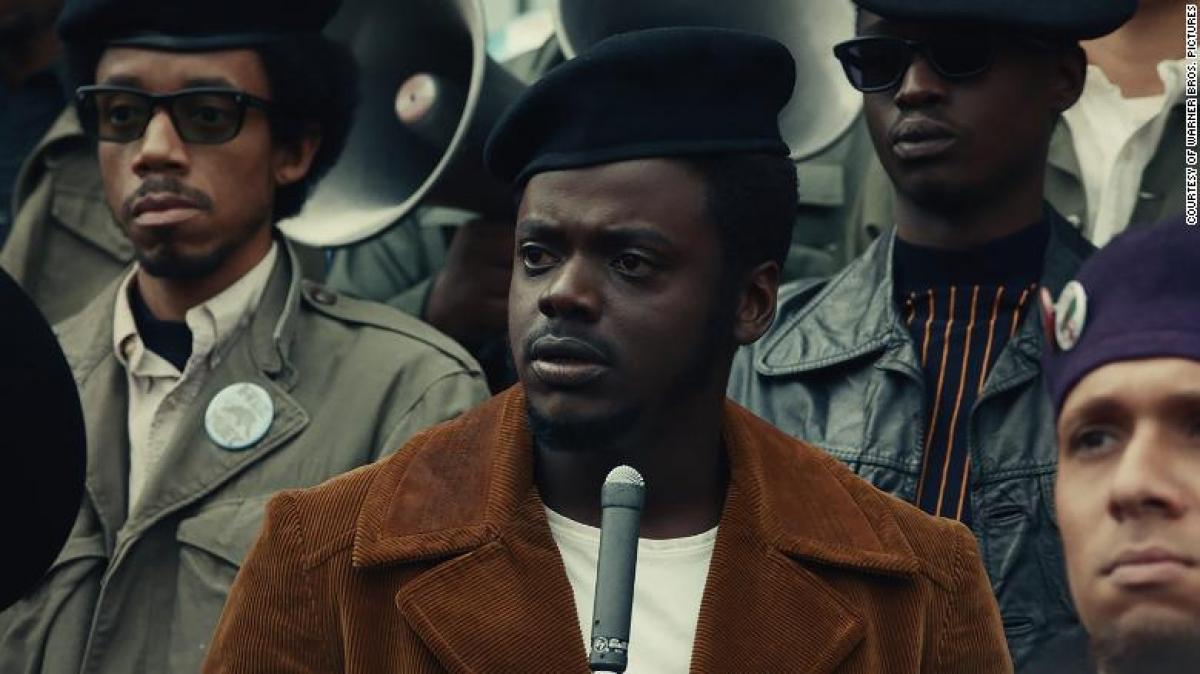 Nam diễn viên Daniel Kaluuya nhận tượng vàng Oscar đầu tiên trong sự nghiệp.