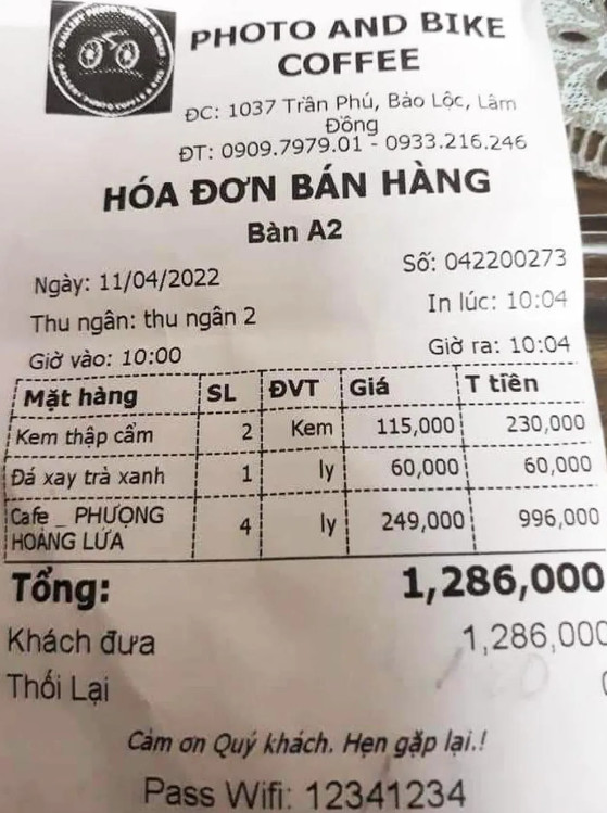 Cà phê Phượng hoàng lửa giá 249 ngàn đồng/ly