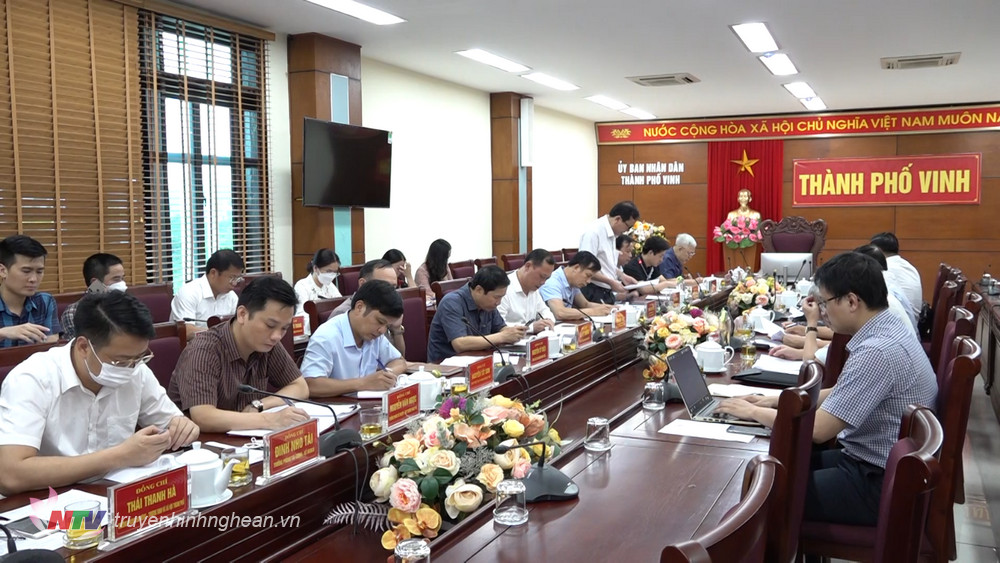 Toàn cảnh buổi làm việc.