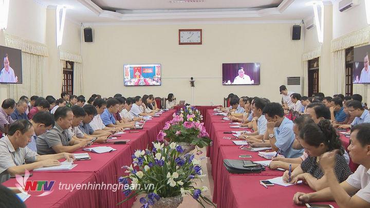 Bộ trưởng Phùng Xuân Nhạ thông tin về những vấn đề trong lĩnh vực giáo dục.