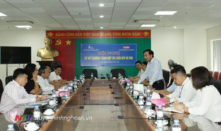 Toàn cảnh hội nghị.