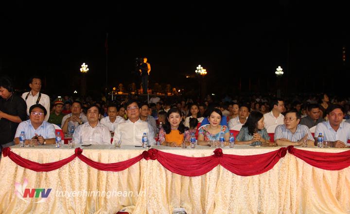 Các đại biểu tham dự lễ tổng kết.