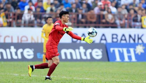 Thủ môn Trần Nguyên Mạnh.