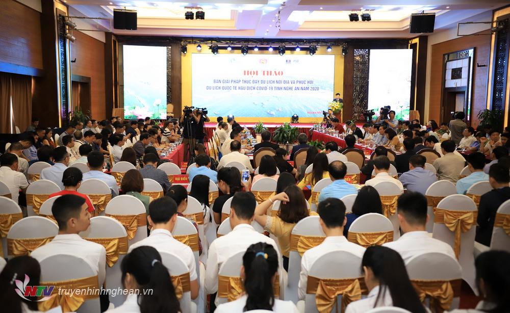 Toàn cản hội thảo.