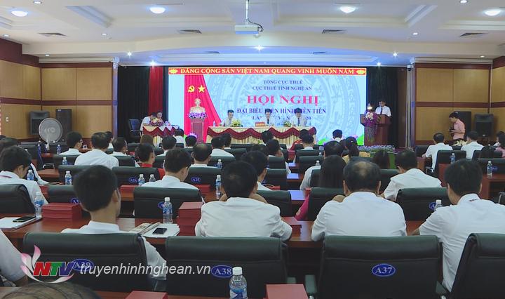 Toàn cảnh hội nghị.
