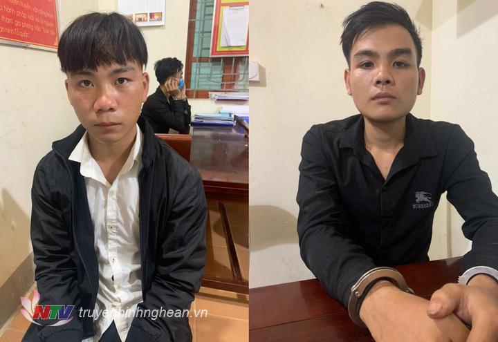 Hai đối tượng tại cơ quan công an.