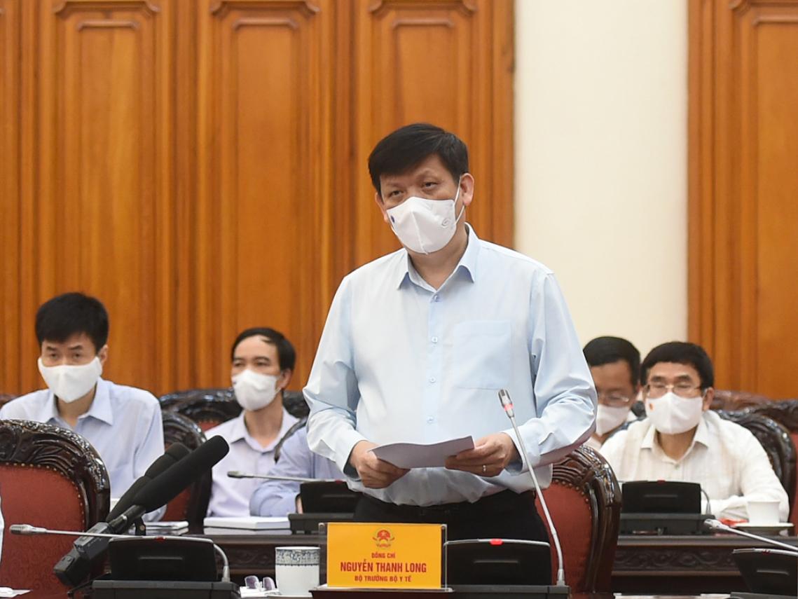 Bộ trưởng Bộ Y tế Nguyễn Thanh Long phát biểu tại cuộc họp.
