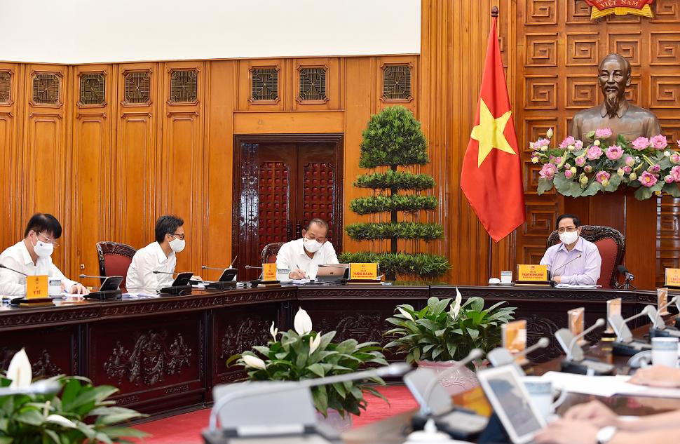 Đại diện lãnh đạo các Bộ tham gia họp thống nhất phải tiếp tục quyết liệt thực hiện các giải pháp phòng chống dịch.