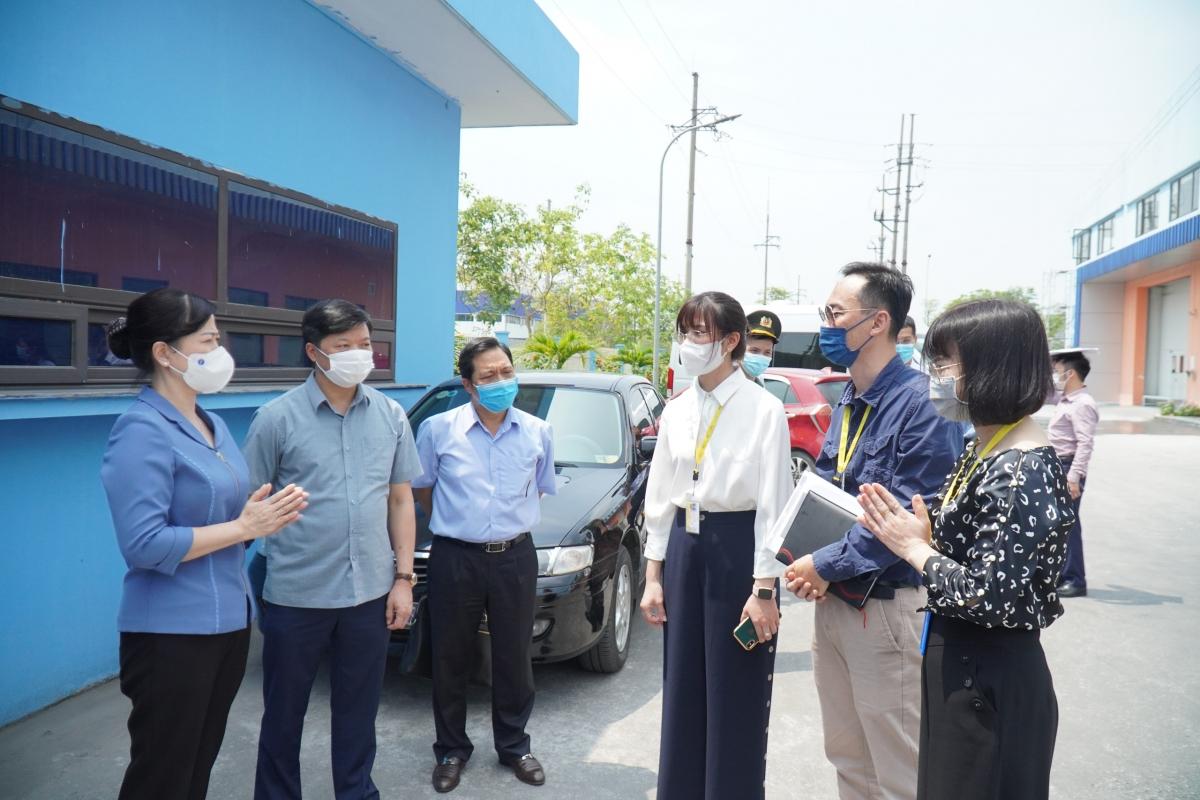 Lãnh đạo tỉnh Bắc Ninh kiểm tra công tác phòng chống Covid-19 tại PG88 link tải TNHH sản xuất Biel Crystae PG 88 Nổ Hũ (KCN VSIP Bắc Ninh).