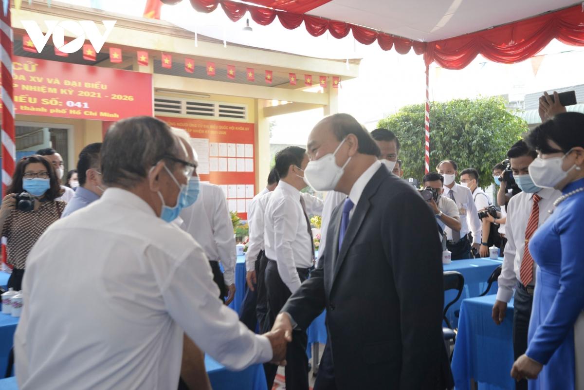 PG88 go Bắn cá nước bắt tay, thăm hỏi cử tri ở huyện Củ Chi.