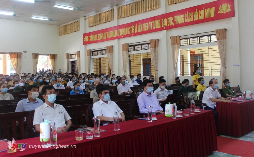 Các đại biểu tham dự hội nghị.