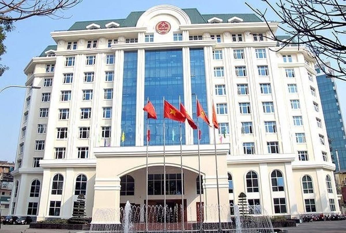 Tổng cục Thuế yêu cầu cán bộ, công chức, người lao động tạm thời ở lại cơ quan trong ngày 24/5 để triển khai công tác phòng chống dịch. 
