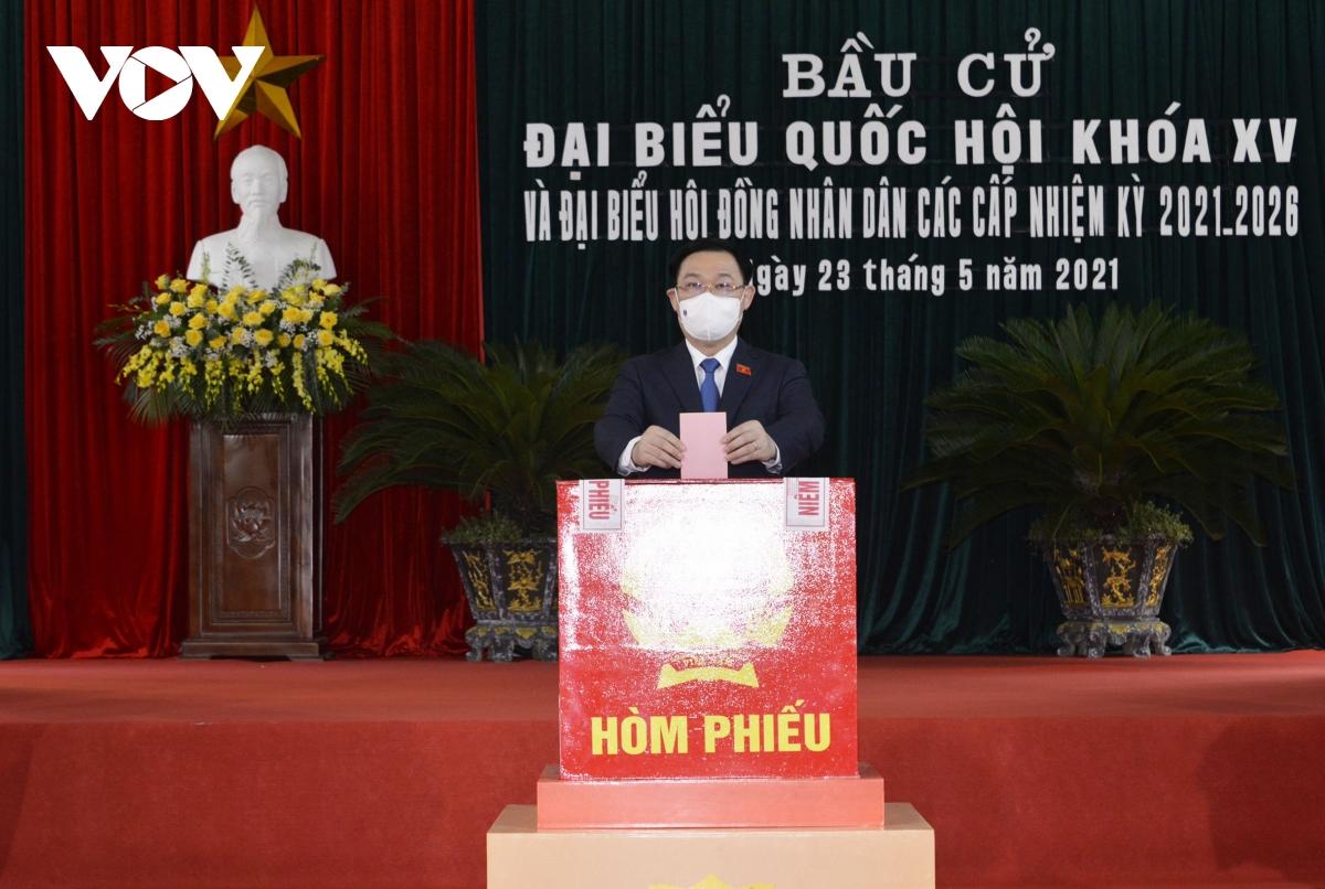 PG88 go Bắn cá Quốc hội Vương Đình Huệ hoàn thành việc bỏ phiếu