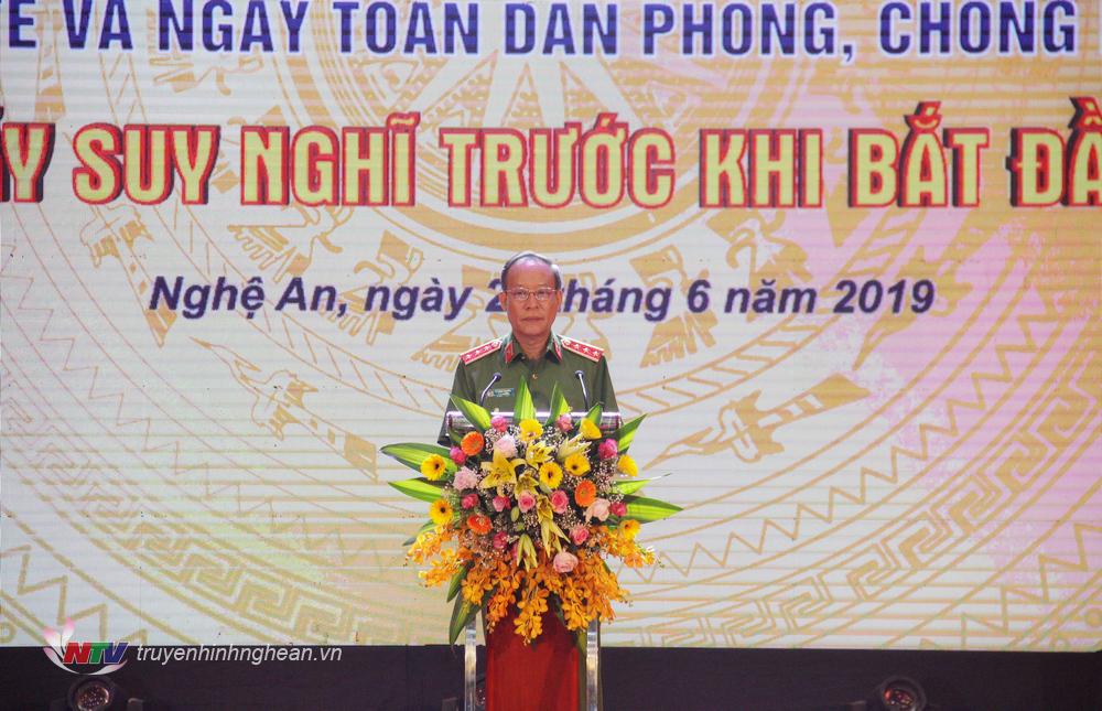 ​  ​ ​ Thượng tướng Lê Quý Vương – PG88 link Nổhũ Bộ Công an phát biểu tại lễ mít tinh. ​ ​  ​