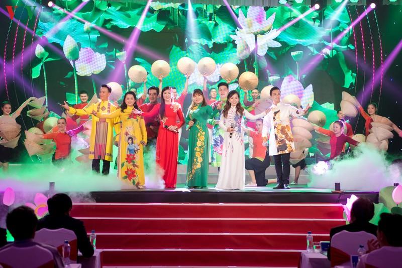 Tiết mục văn nghệ mang đậm màu sắc