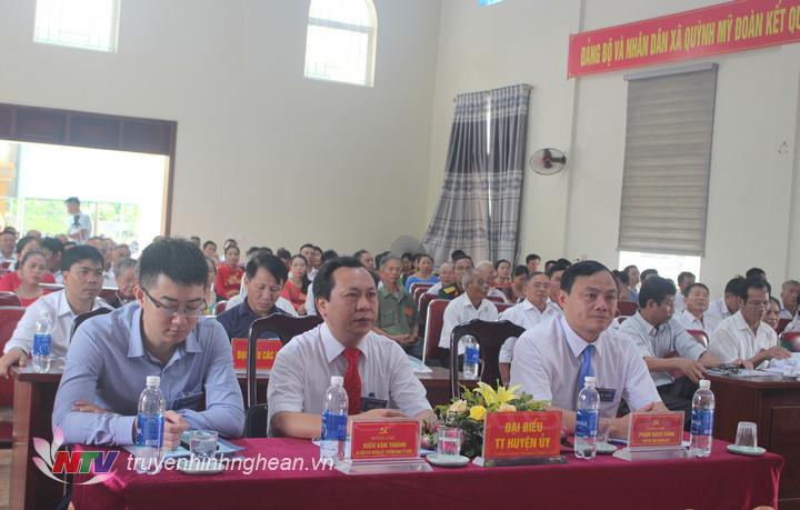Các đại biểu dự đại hội.