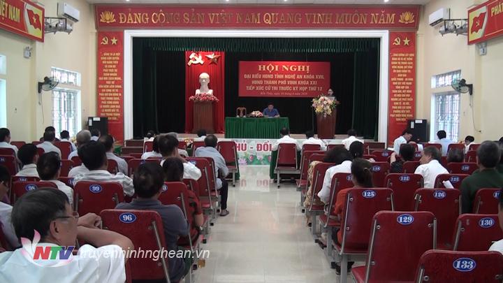 Toàn cảnh buổi tiếp xúc.