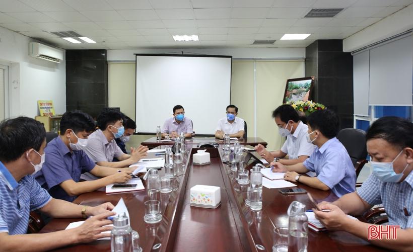 Toàn cảnh cuộc họp.