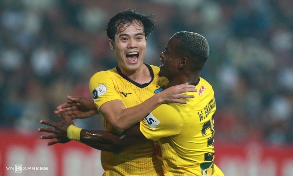 HAGL đang dẫn đầu V-League với chín trận thắng, hai trận hòa và một trận thua.
