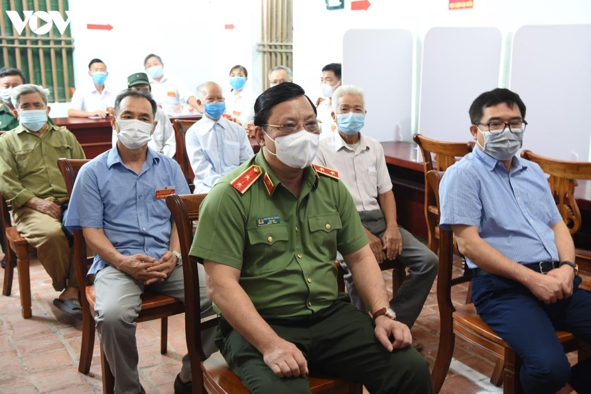 Trung tướng Nguyễn Hải Trung - Giám đốc Công an TP Hà Nội có mặt, dự lễ Xổ Số PG 88 bầu cử lại tại xã Tráng Việt, huyện Mê Linh.