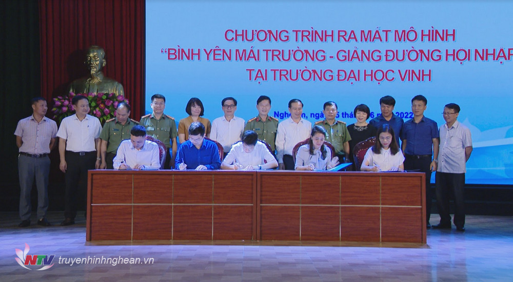 Ký cam kết hoạt động trong thời gian tới.