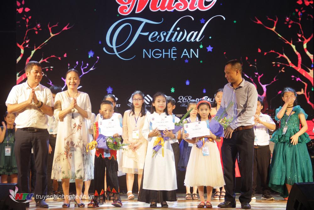 3 thí sinh đạt giải Triển vọng: 