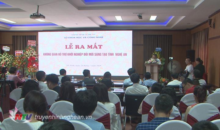Toàn cảnh lễ ra mắt.