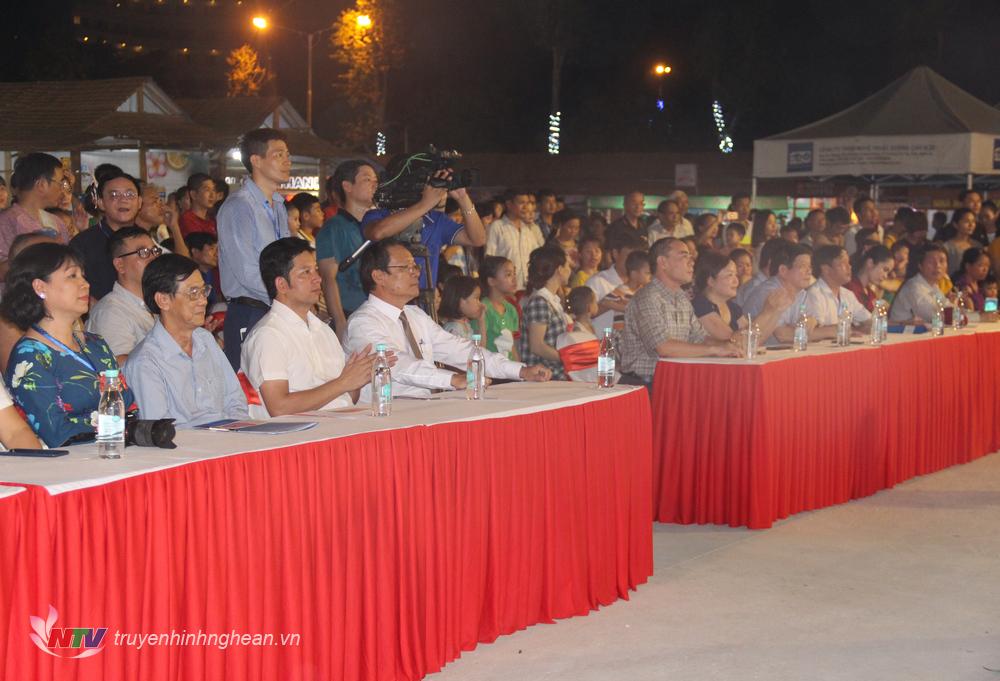 ​  Tham dự chương trình có lãnh đạo Sở PG 88 Bóng Đá PG88 go Bắn cá; đại diện Hiệp hội Văn hóa PG88.com Mới Nhất PG 88 Nổ Hũ; các nghệ nhân  master chef, chuyên gia ẩm thực và đầu bếp chuyên nghiệp đến từ các tỉnh, thành trên cả nước.  ​