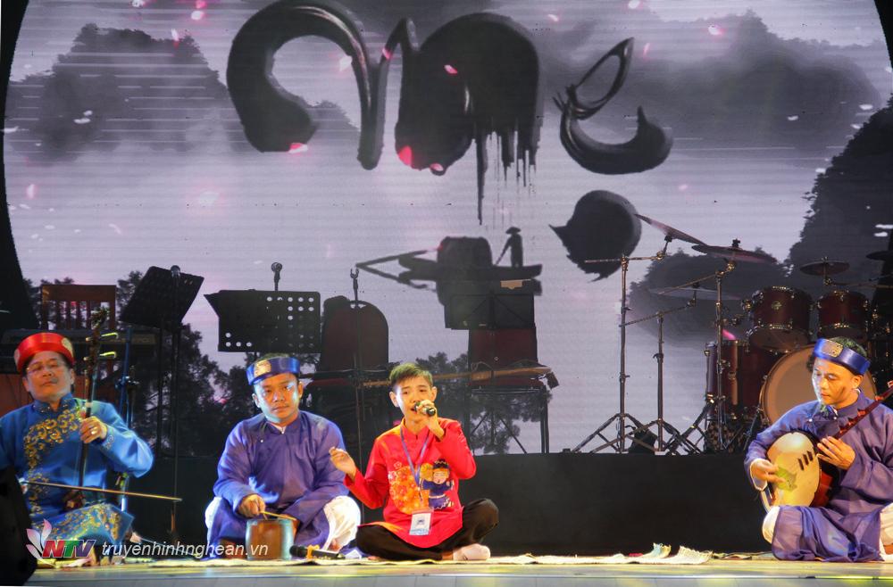 Thí sinh: Nguyễn Hữu Đạt. Sinh năm 2006 SBD: 086.  Nam Đàn – PG88 go Bắn cá Tác phẩm thể hiện: Công cha nghĩa mẹ ơn thầy Dân ca Nghệ Tĩnh