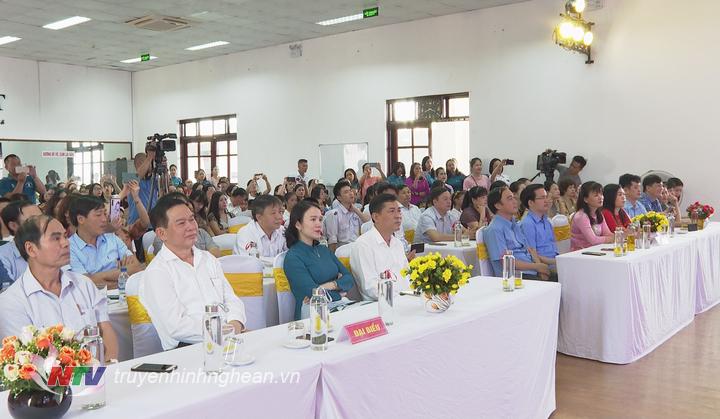 Các đại biểu dự lễ tổng kết và trao giải cuộc thi.