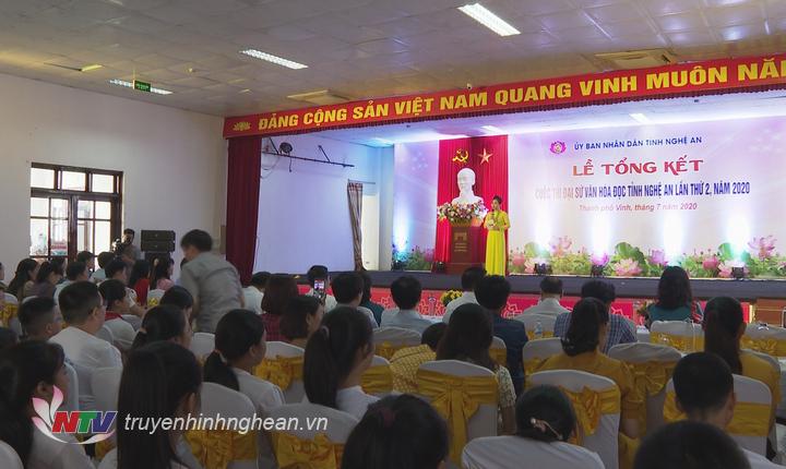 Toàn cảnh lễ tổng kết.