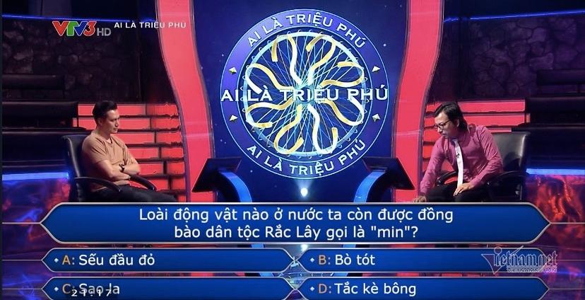 Việt Anh đầu hàng câu hỏi cuối dù có sự trợ giúp của hai nhà thông thái. 