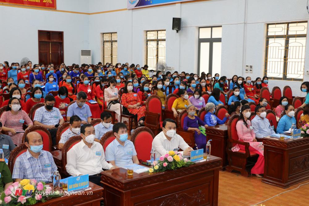 Các đại biểu dự đại hội.