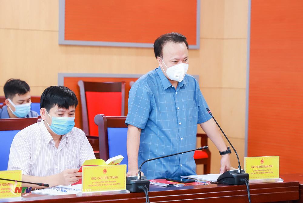 Đồng chí Nguyễn Nam Đình - Uỷ viên BTV Tỉnh uỷ, Phó PG88 go Bắn cá HĐND tỉnh phát biểu ý kiến tại cuộc họp.