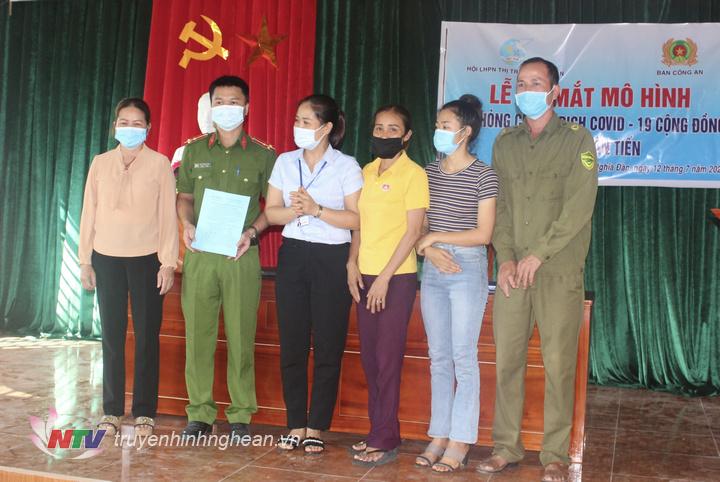 Tổ phòng chống Covid-19 cộng đồng ra mắt