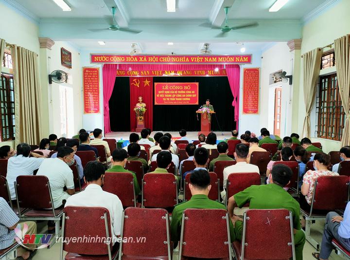 Toàn cảnh lễ công bố.