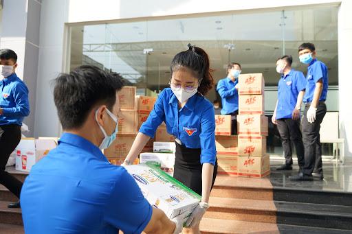 Đoàn viên thanh niên chung tay chống dịch Covid-19 bằng nhiều hành động cụ thể Ảnh: internet