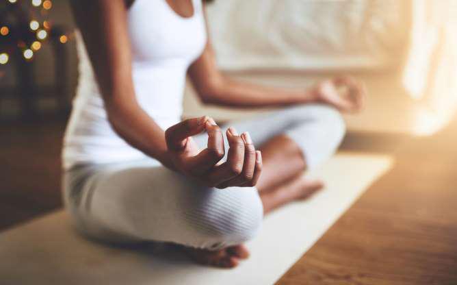 ​  Tập yoga: Yoga có tác dụng giảm béo bụng cực tốt. Chỉ vài phút mỗi ngày với chương trình Yoga ngăn ngừa béo bụng, bạn sẽ thấy hiệu quả nhanh chóng.  ​