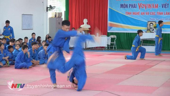 Các thí sinh đều trải qua 4 phần thi.