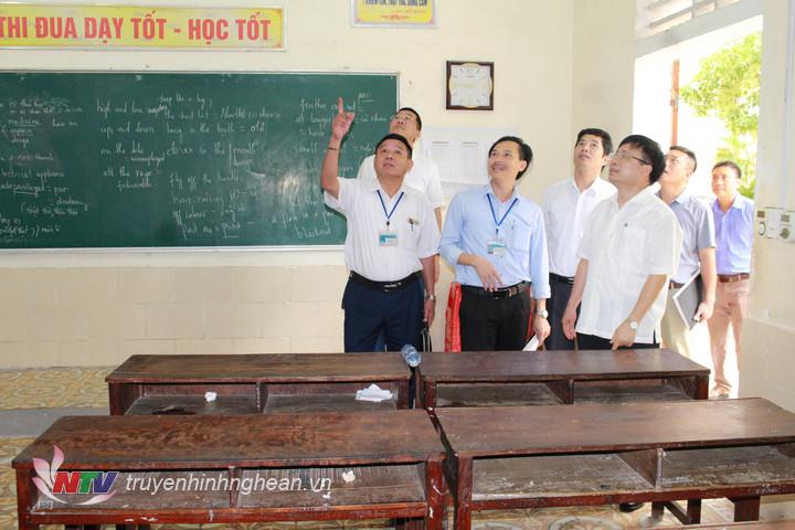 Phó PG88 go Bắn cá UBND tỉnh Bùi Đình Long kiểm tra công tác chuẩn bị kỳ thi tốt nghiệp THPT tại huyện Quỳ Hợp.