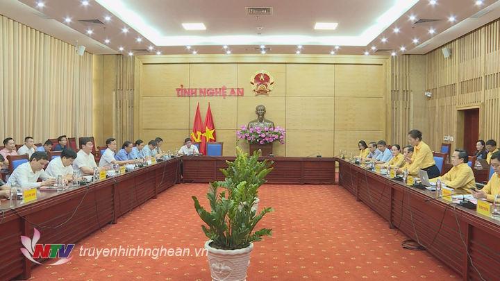 Toàn cảnh buổi làm việc.