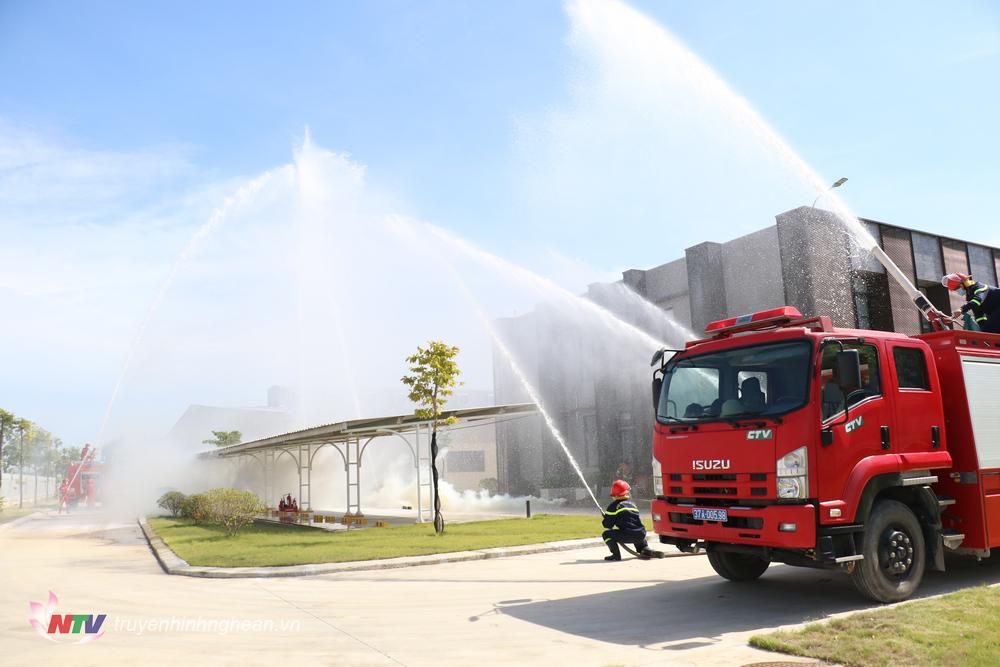 4. Ra mắt Ban chỉ đạo mô hình và tổ tự quản phòng cháy, chữa cháy PG88 link tải TNHH VSIP PG88 go Bắn cá